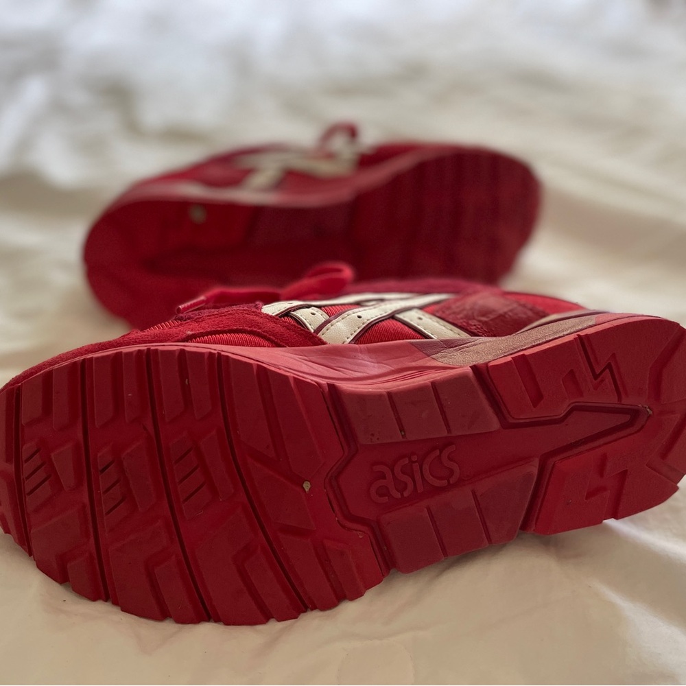Asics Women’s Sneakers | Gel Lyte V “Romance” Valentines Day Pack, Size 5 US - Picture 4 of 5